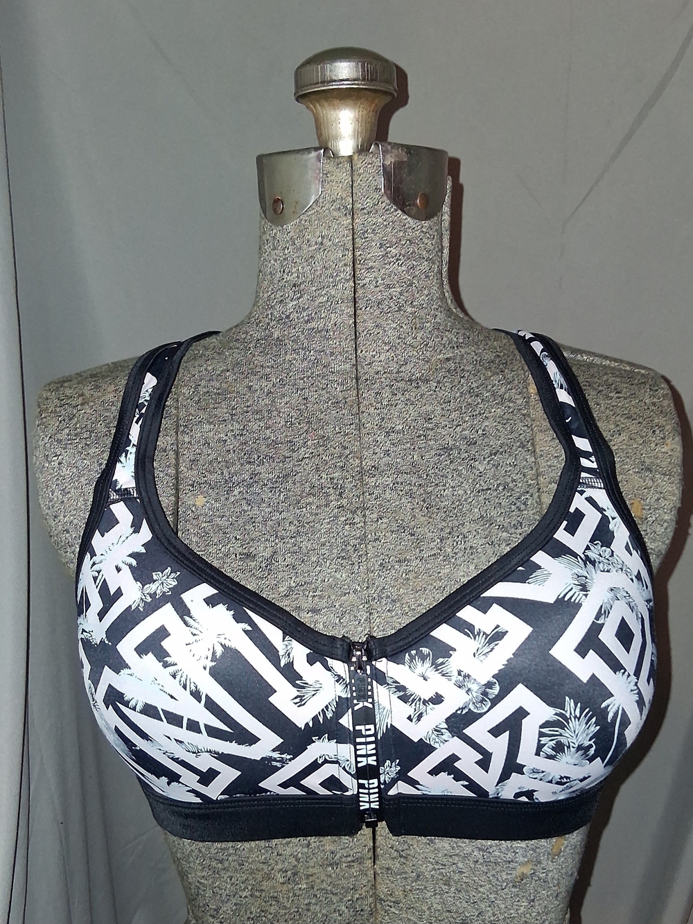 Victoria's Secret Pink Ultimate Pushup Front Zip Logo Bra Size Small - Picture 3 of 10